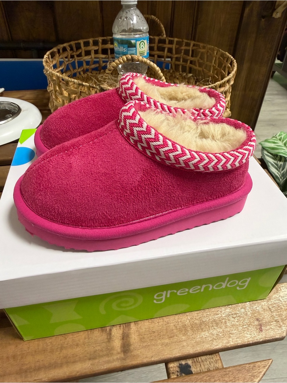 Girls Greendog Hot Pink Cozy Fleece Slip-On Clogs NWT